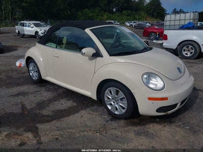 VOLKSWAGEN NEW BEETLE 2010
