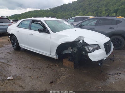 CHRYSLER 300 2021