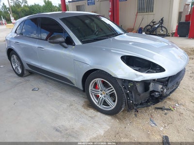 PORSCHE MACAN 2015
