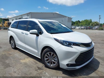 TOYOTA SIENNA 2025