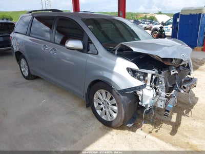 TOYOTA SIENNA 2016