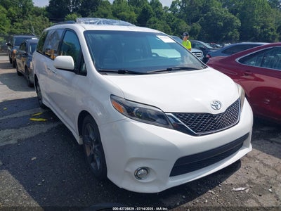 TOYOTA SIENNA 2016