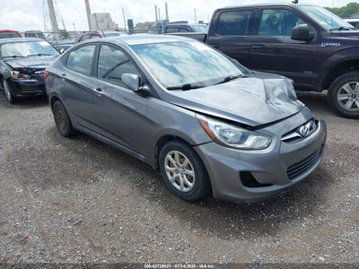 HYUNDAI ACCENT 2013