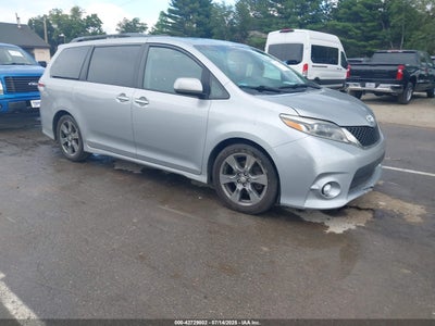 TOYOTA SIENNA 2017