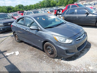 HYUNDAI ACCENT 2013