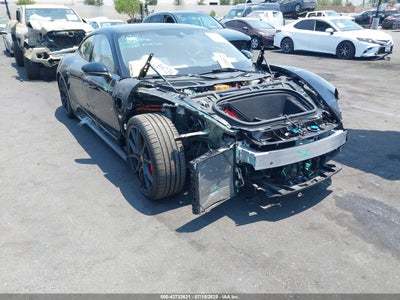 PORSCHE TAYCAN 2022