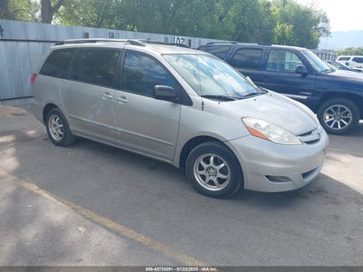 TOYOTA SIENNA 2008