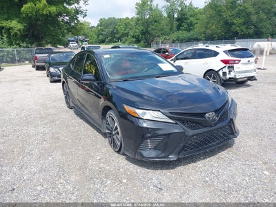 TOYOTA CAMRY 2018