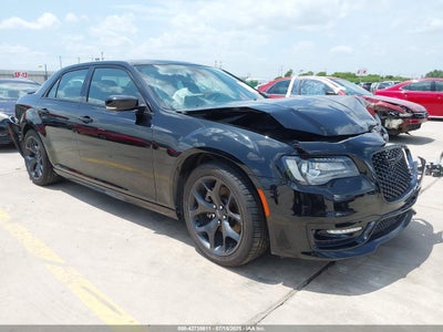 CHRYSLER 300 2021