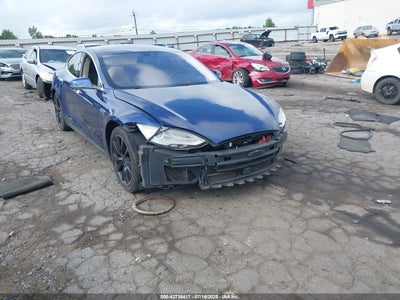 TESLA MODEL S 2015