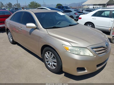 TOYOTA CAMRY 2011