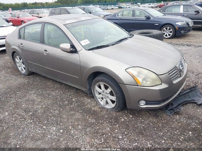 NISSAN MAXIMA 2004