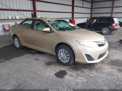TOYOTA CAMRY 2012