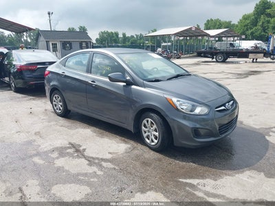 HYUNDAI ACCENT 2012