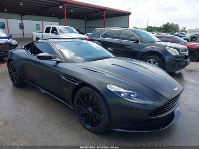 ASTON MARTIN DB11 2017