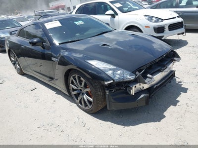NISSAN GT-R 2014