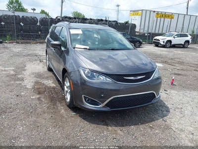 CHRYSLER PACIFICA 2018