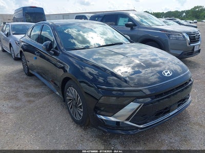 HYUNDAI SONATA HYBRID 2025