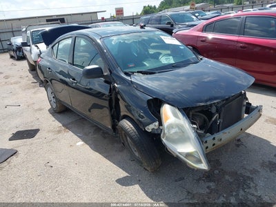 NISSAN VERSA 2015