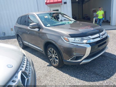 MITSUBISHI OUTLANDER 2016