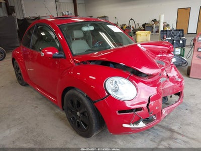 VOLKSWAGEN NEW BEETLE 2009