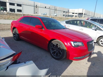 CHRYSLER 300 2015