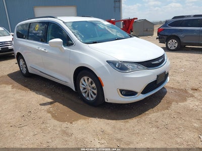 CHRYSLER PACIFICA 2017
