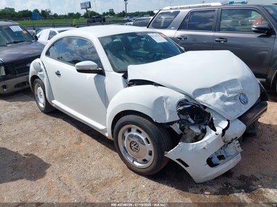 VOLKSWAGEN BEETLE 2015