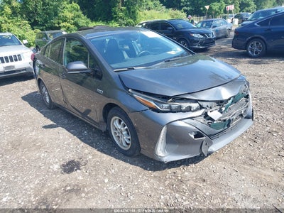 TOYOTA PRIUS PRIME 2017