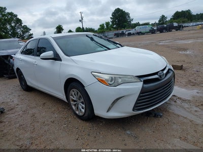 TOYOTA CAMRY 2016
