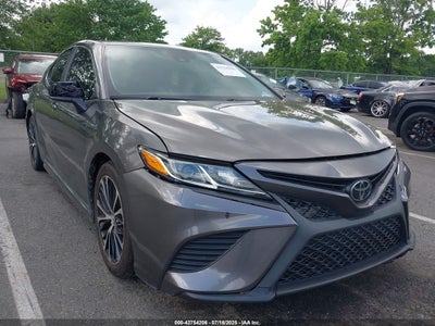 TOYOTA CAMRY 2019