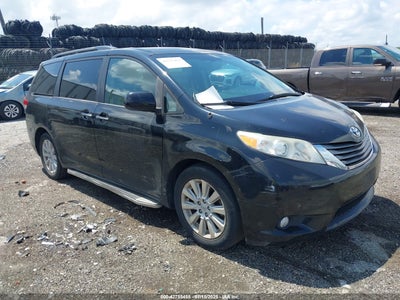 TOYOTA SIENNA 2013