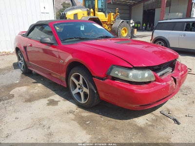 FORD MUSTANG 2000