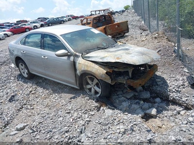 VOLKSWAGEN PASSAT 2012