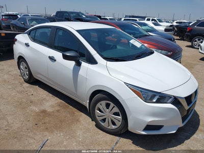 NISSAN VERSA 2021