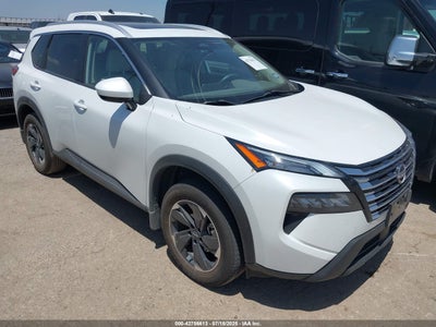 NISSAN ROGUE 2024