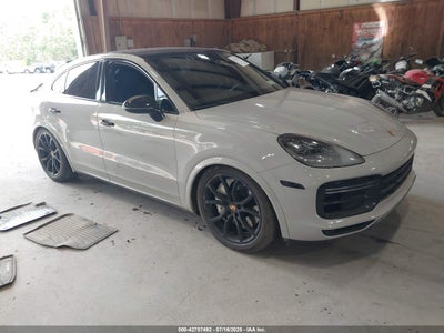 PORSCHE CAYENNE COUPE 2021