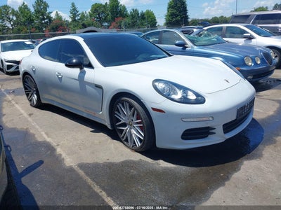 PORSCHE PANAMERA 2016