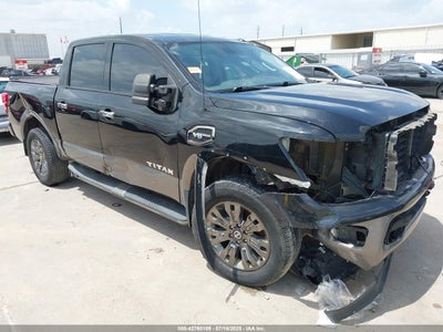 NISSAN TITAN 2017