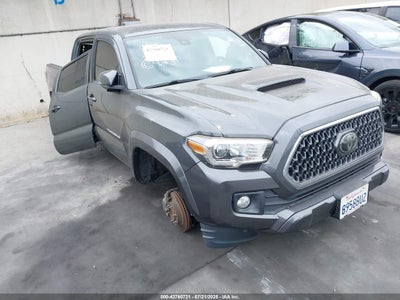 TOYOTA TACOMA 2019