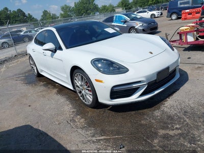 PORSCHE PANAMERA 2017