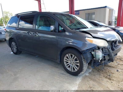 TOYOTA SIENNA 2014