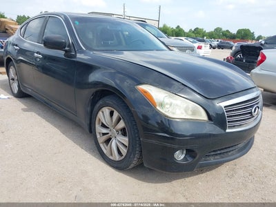 INFINITI M37 2011