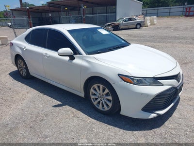 TOYOTA CAMRY 2018