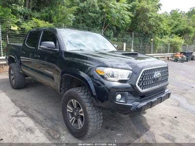 TOYOTA TACOMA 2018