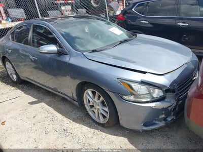 NISSAN MAXIMA 2010