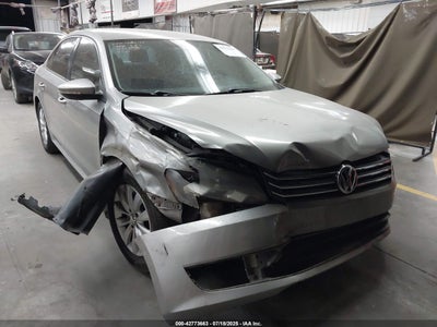 VOLKSWAGEN PASSAT 2012