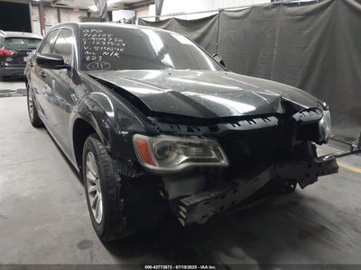 CHRYSLER 300 2011