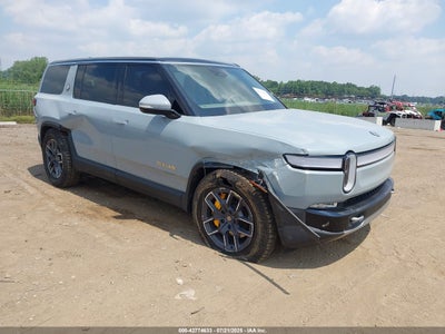 RIVIAN R1S 2023