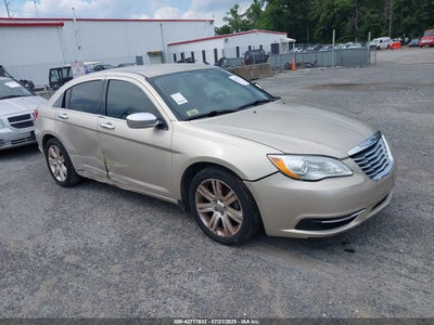 CHRYSLER 200 2013